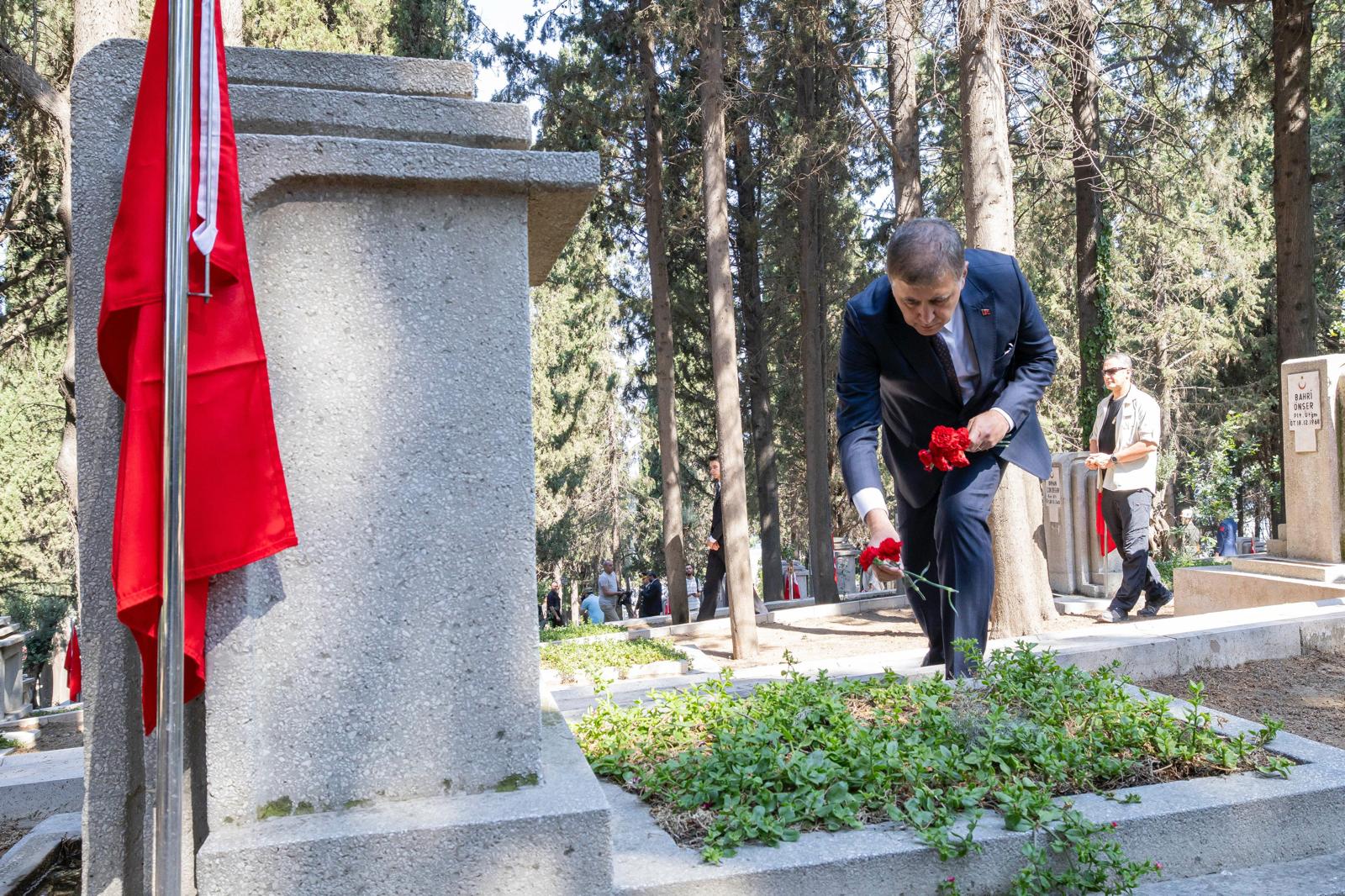 Başkan Tugay, 15 Temmuz şehitlerini andı