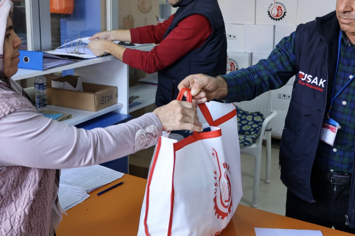 Uşak'tan ihtiyaç sahiplerine destek