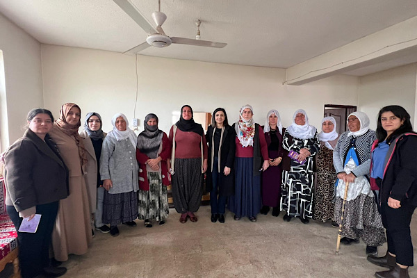 Eğil Akalan Mahallesi’nde kadın buluşması düzenlendi