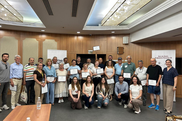 İzmir'de Yurttaş İl Meclisi oluşturulacak