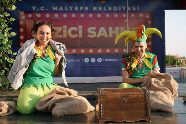 Maltepe'de çocuklar yaz tiyatrosunda buluştu
