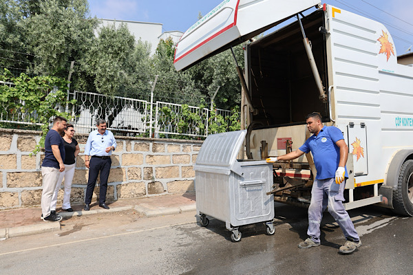 Toroslar’da mahallelerde toplu temizlik çalışması