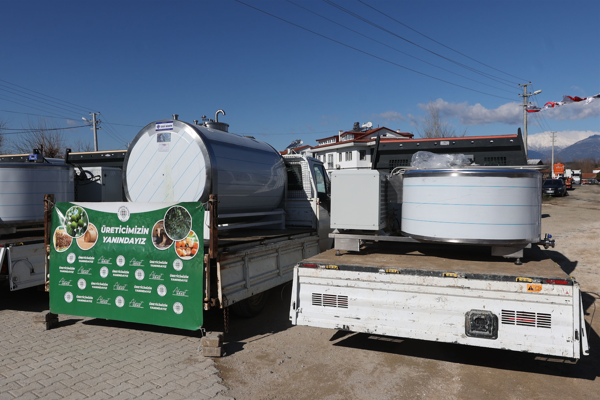 Büyükşehirden hayvancılıkla uğraşan yetiştiricilere destek