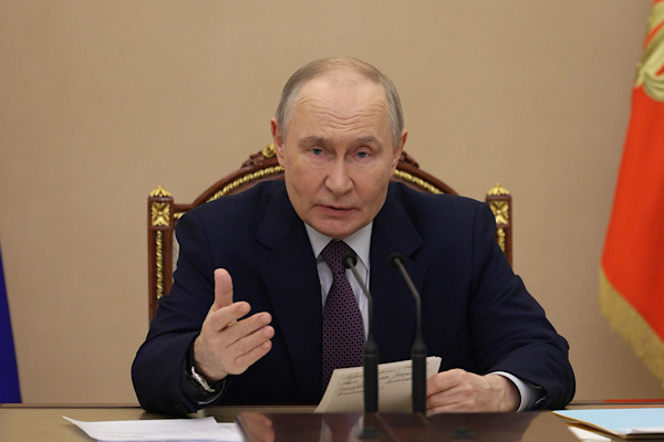 Putin, Mirziyoyev’i Moskova’da kabul etti