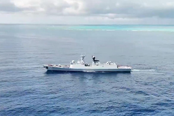 ‌Çin ordusundan Huangyan Adası'nda devriye‌