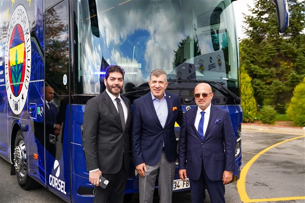 Fenerbahçe Spor Kulübü’ne özel tasarımlı Mercedes-Benz Travego