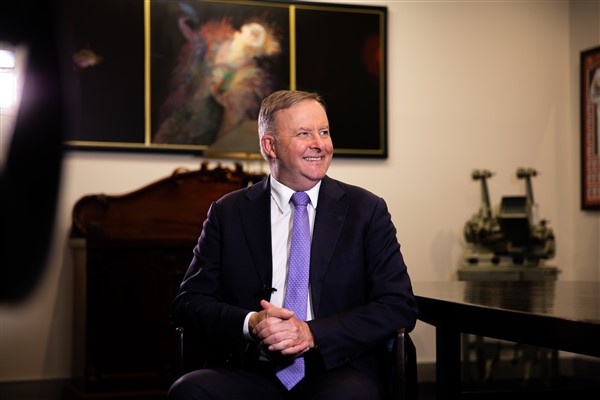 Albanese: Çocukları yapay zeka çağında korumak küresel sorumluluk