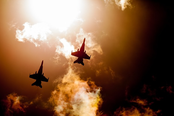 IDF: Tahran'daki askeri hedeflere 50'den fazla savaş uçağı saldırdı