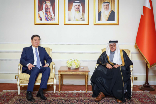 Çin’in Ortadoğu Özel Temsilcisi Zhai, Bahreyn Dışişleri Bakanı Al Zayani ile görüştü