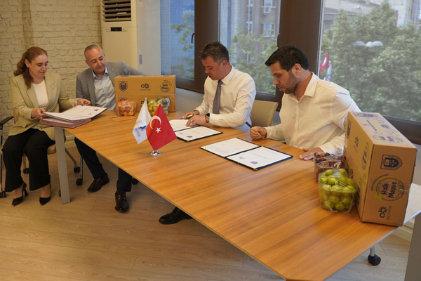 Çorlu'da dar gelirli ailelere düzenli meyve desteği projesi