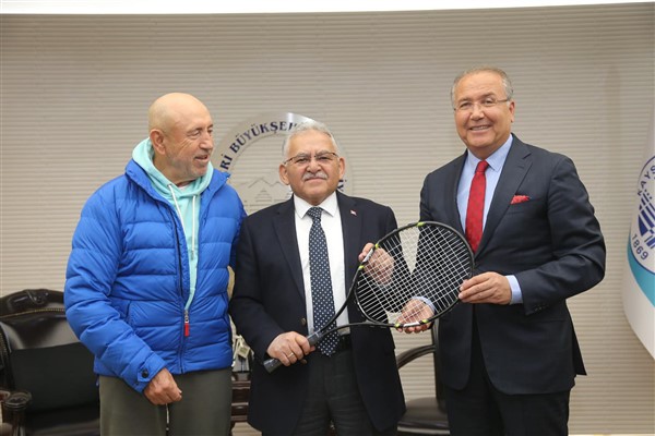 Başkan Büyükkılıç, Türkiye Tenis Federasyonu Başkanı ile bir araya geldi