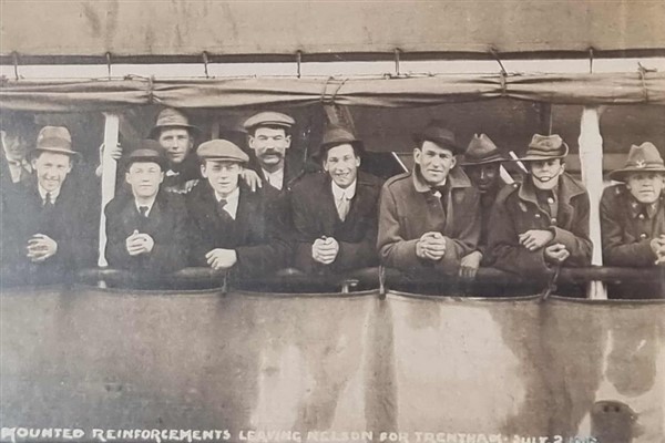 Yeni Zelandalı onbaşı, hem savaş hem defin için Gelibolu'daydı