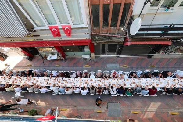 Başkan Çalık, esnafla kahvaltıda buluştu
