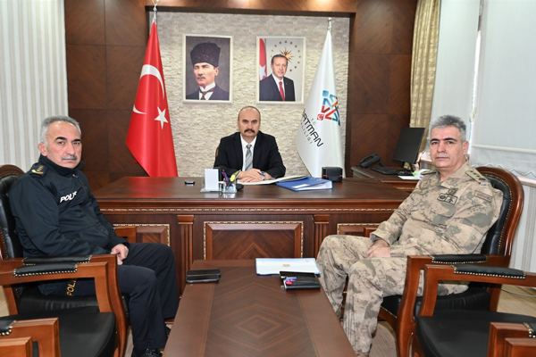 Vali Canalp, ‘Ramazan Bayramı Güvenlik Tedbirleri Toplantısı’na katıldı