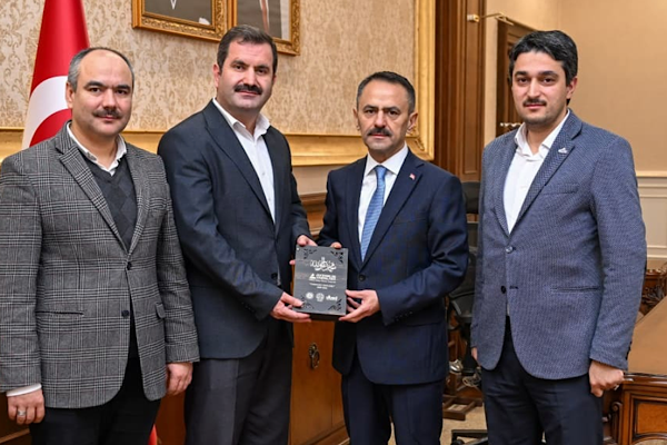 Uluslararası Eğitimciler Derneği Başkanı Irmak, Vali Aktaş’ı ziyaret etti