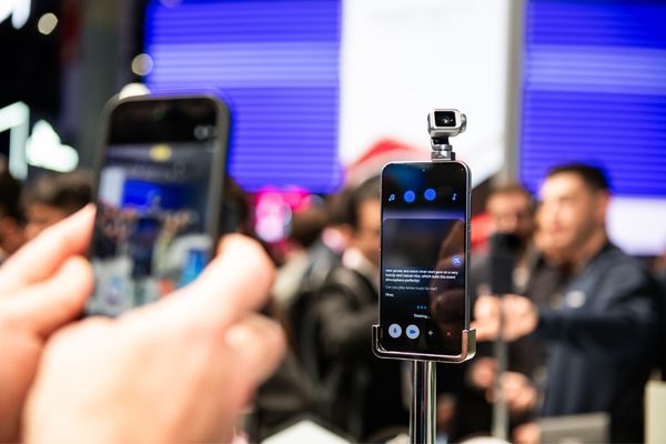 HONOR, sinematik çekim ve yapay zekaya beden kazandırdı: Robot Phone