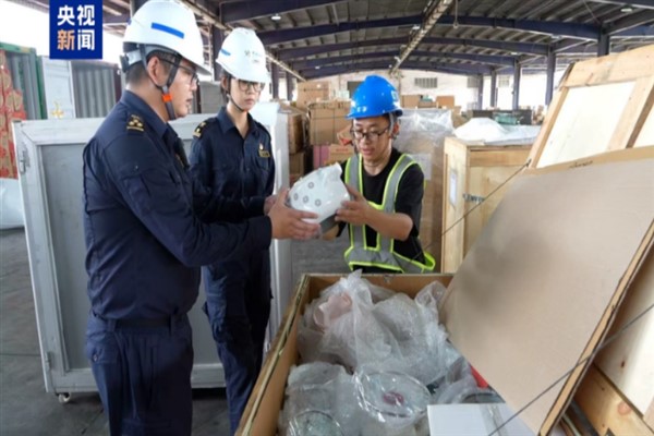 139. Kanton Fuarı’na ilk parti sergi ürünü Türkiye’den geldi