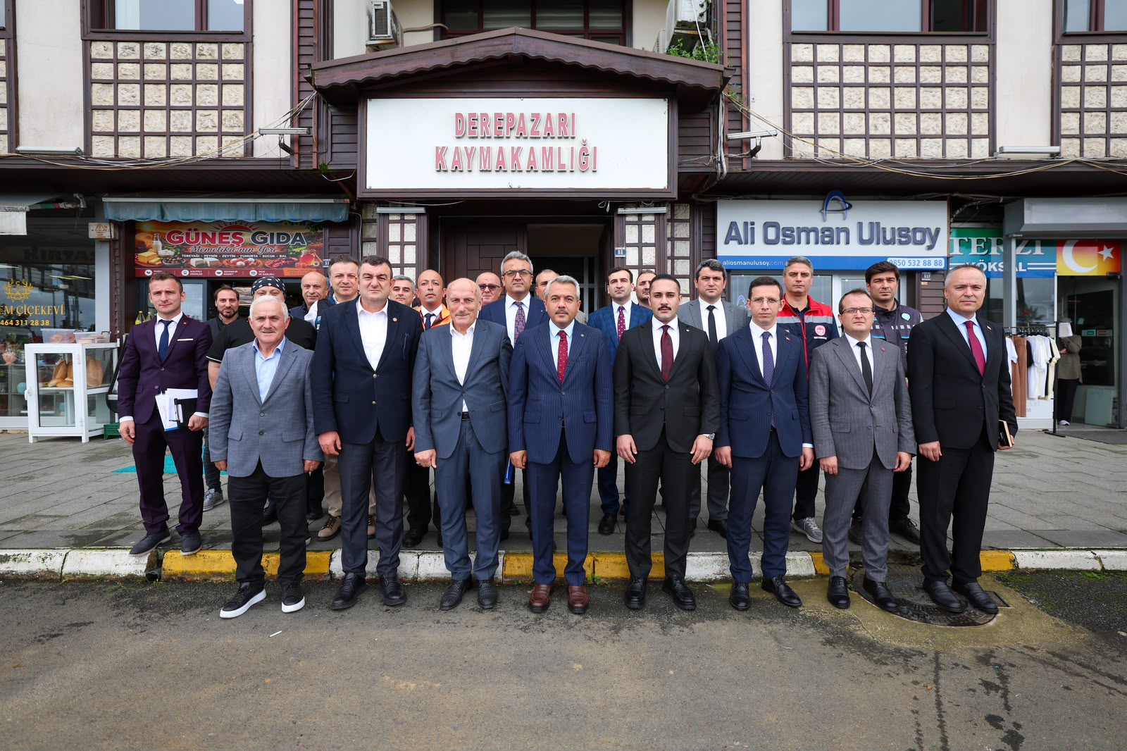 Rize’de afetten etkilenen ilçelerde çalışmalar sürüyor