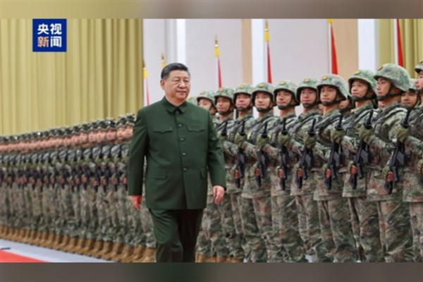 Xi Jinping, Çin ordusunun Makao’daki birliğini denetledi 