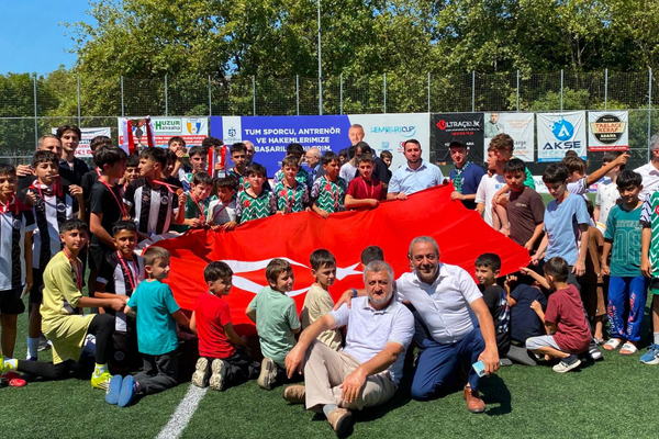 Yaz Kur'an Kursları Futbol Turnuvası'nda şampiyon Alikahya Hayırsevenler Cami oldu