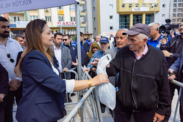 Afyon’da 420 bin adet fide vatandaşlara dağıtıldı