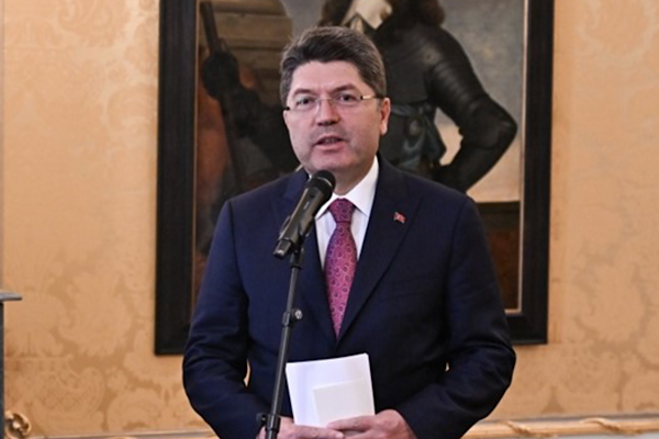 Bakan Tunç  Edirnede temaslar gerçekleştirdi Bakan Tunç  Edirnede temaslar gerçekleştirdi