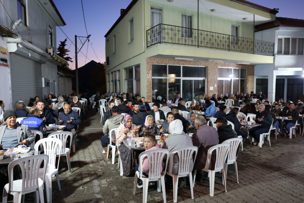 Marmaris Belediyesi’nin iftar programı Taşlıca'da devam etti