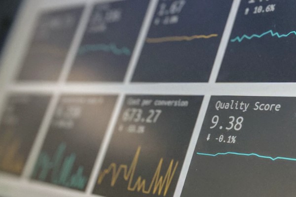 İkon Menkul: BoE faizi sabit tuttu