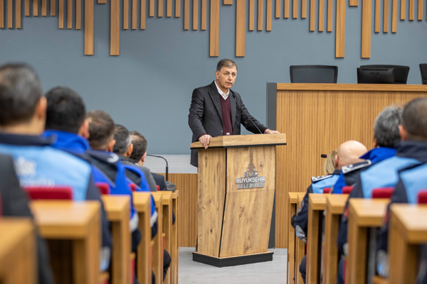 Başkan Tugay: Bu şehri ayakta tutan asıl güç sizlersiniz