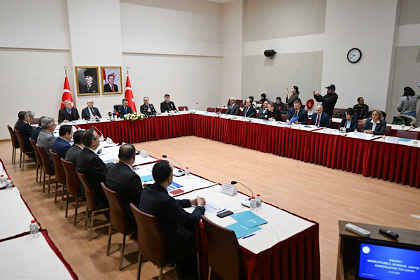 Kocaeli’de Genişletilmiş İl Güvenlik ve Asayiş Toplantısı yapıldı