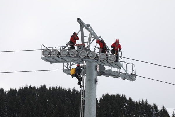 Çambaşı Kayak Merkezi'nde tatbikat yapıldı