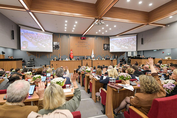 Büyükşehir Meclisi'nden okul saldırılarına kınama  