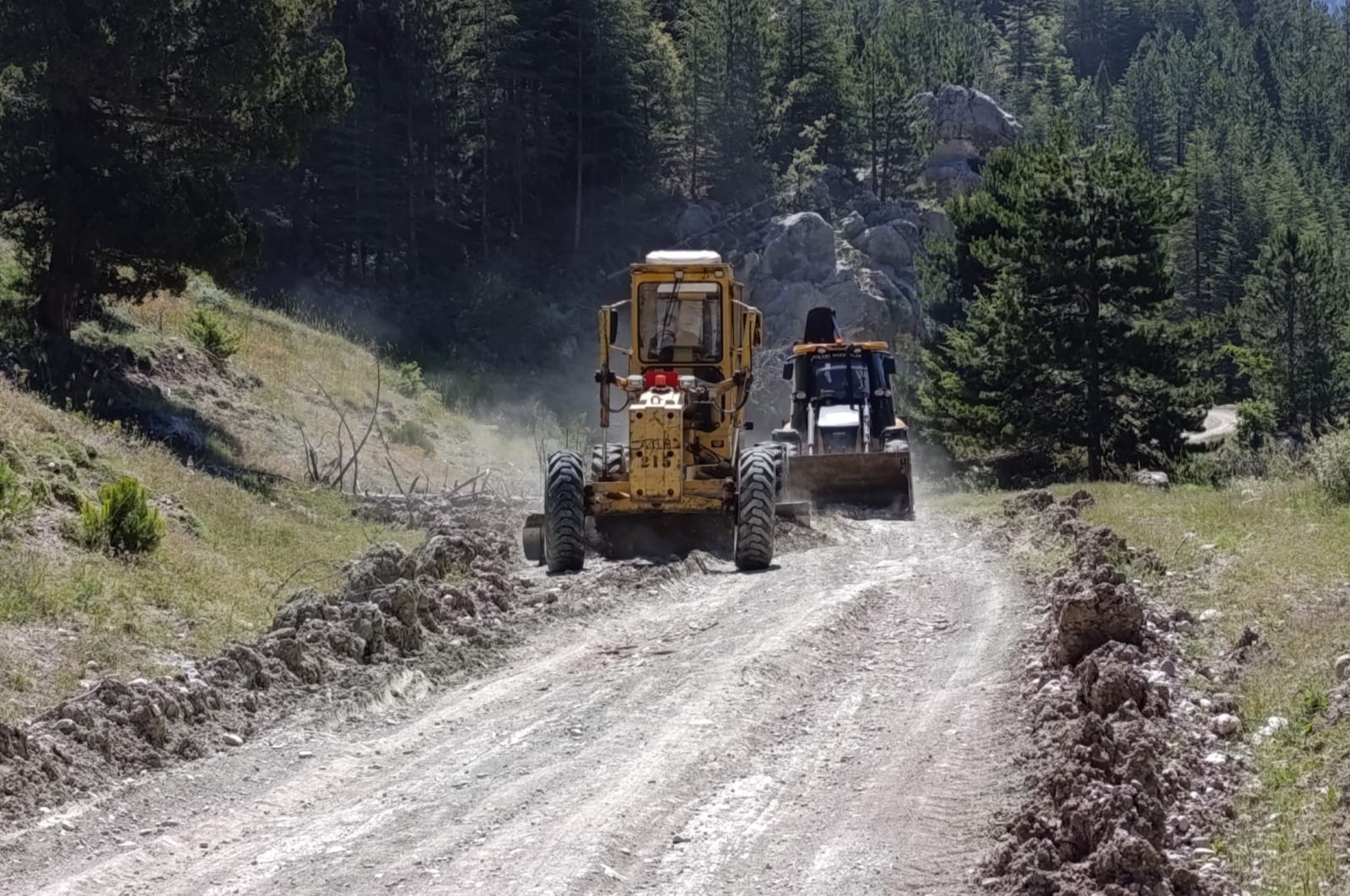 Alanya’nın yayla yollarında yaz çalışması