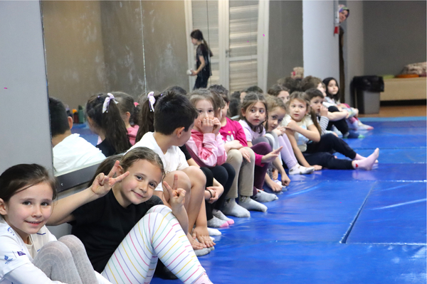 Çocuklar için ücretsiz spor eğitimleri sürüyor