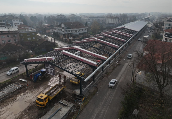 Düzce'de Tuhafiyeciler Pazaryeri ve Fuar Alanı’nın yapımı devam ediyor