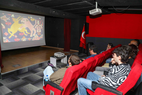 Genç yönetmenlerden Buca Belediyesi’ne teşekkür
