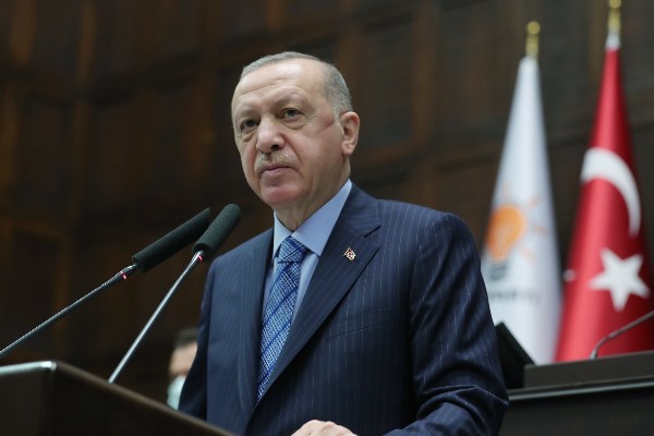 Cumhurbaşkanı Erdoğan, Macron’u COP31 Liderler Zirvesi’ne davet etti