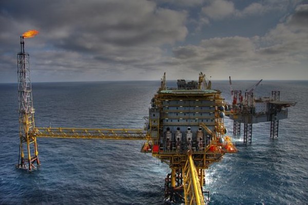Brent petrolde 105 dolar direnci öne çıkıyor