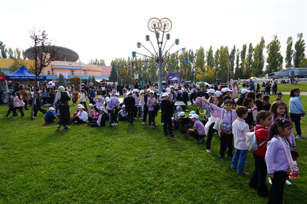 “Günümüzden Geleceğe Bilim Yolculuğu” başladı