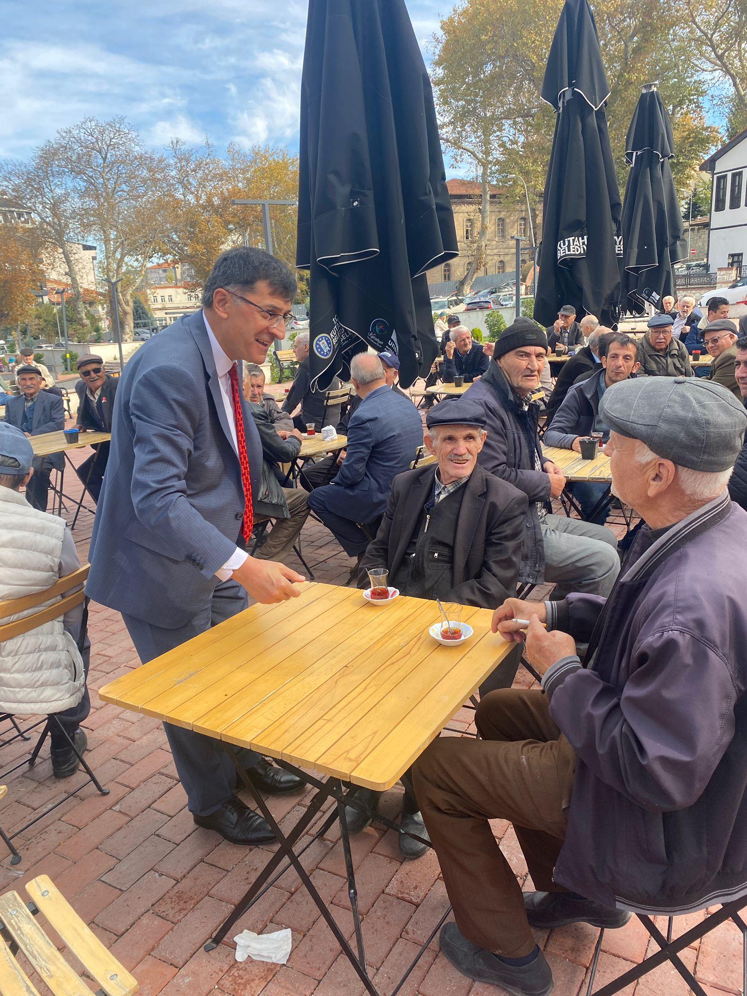 Başkan Kahveci, vatandaşlarla bir araya geldi