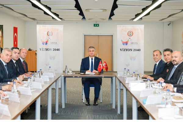 Adana Valisi Yavuz, restorasyon çalışmalarını inceledi 