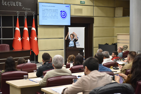 “Diplomatik İletişim ve Kuramsal Dil” başlığıyla eğitim verildi