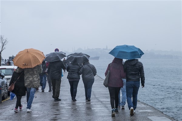 İstanbul hafta sonuna kuvvetli yağışla giriyor
