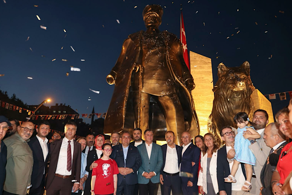 Keçiören’de 30 Ağustos Zafer Anıtı töreni