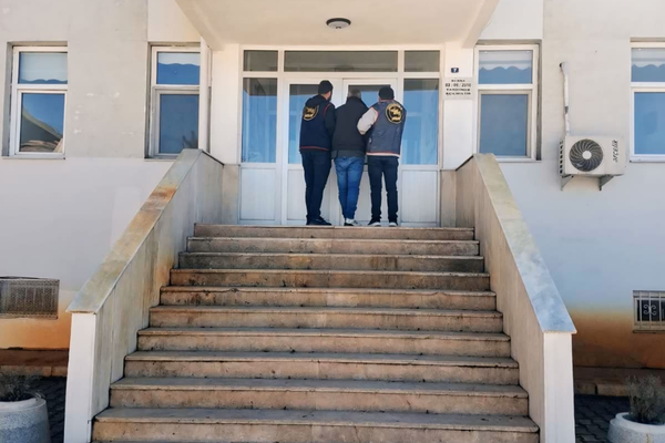 Tunceli'de toplam 30 yıl kesinleşmiş hapis cezası bulunan 2 şahıs yakalandı