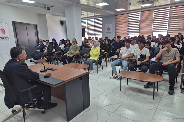 Batman Sivil Toplum Merkezi, Fen Lisesi öğrencilerini ağırladı