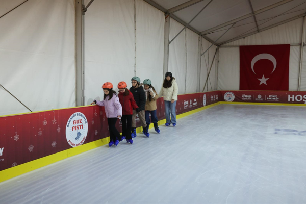 Bakırköy'de puz pisti yarıyıl tatilinde ilgi görüyor