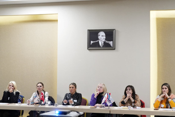 Konyaaltı Kadın Muhtarlar Eylem Planı Çalıştayı düzenlendi