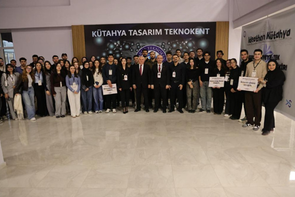 Ideathon Kütahya Fikir Yarışması'nda gençler yenilikçi düşüncelerini anlattı