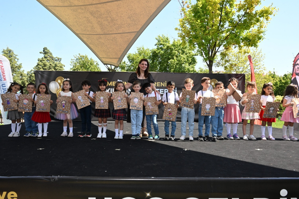 Manisa'da Çocuk Eğitim Merkezi'nde mezuniyet töreni düzenlendi
